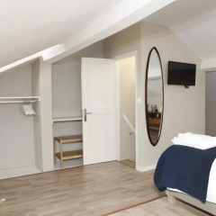 Отель Flores Guest House 4* Апартаменты с различными типами кроватей фото 11