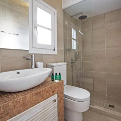 Отель Athina Luxury Suites 4* Люкс повышенной комфортности с различными типами кроватей фото 25