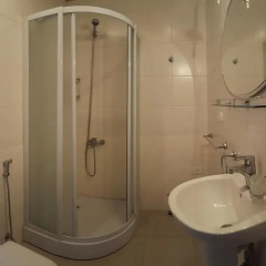 Апартаменты Rent in Yerevan - Apartments on Sakharov Square Улучшенные апартаменты разные типы кроватей фото 7