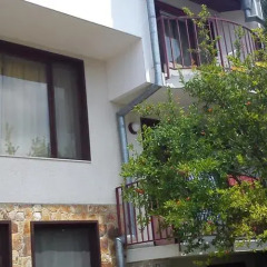 Отель Sunny Beach Holiday Villa Kaliva Солнечный берег балкон
