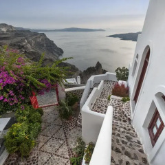 Отель Aigialos Niche Residences & Suites балкон