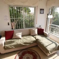 Апартаменты Carmel Near The Sea Apartment Хайфа комната для гостей фото 4