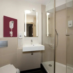 B&B Hotel Lódz Centrum 2* Стандартный номер с различными типами кроватей