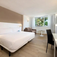 Отель INNSIDE by Meliá Palma Bosque 4* Номер категории Премиум с различными типами кроватей фото 4