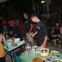 Отель Kiwi Guest House Backpackers Hostel Непал, Покхара - отзывы, цены и фото номеров - забронировать отель Kiwi Guest House Backpackers Hostel онлайн питание фото 2