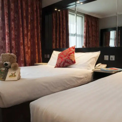 Flannerys Hotel 3* Стандартный семейный номер с различными типами кроватей фото 8