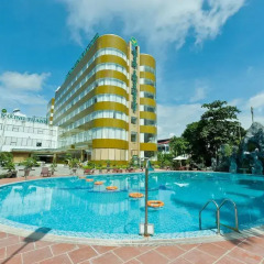 Muong Thanh Holiday Dien Bien Phu Hotel бассейн
