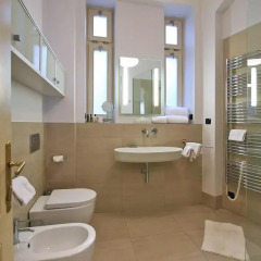 Отель Tyn Church Apartment Чехия, Прага - отзывы, цены и фото номеров - забронировать отель Tyn Church Apartment онлайн ванная