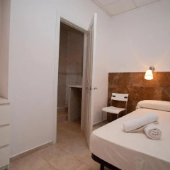 Отель Hostal Martinval Номер категории Эконом с различными типами кроватей фото 6