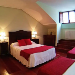 Hotel Rural El Otero сейф в номере