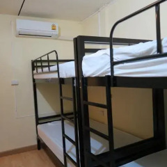 Red Lips Hostel Кровать в общем номере фото 11