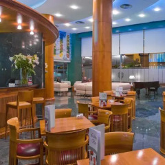 Отель Melia Plaza Valencia гостиничный бар