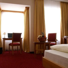 Hotel & Gaststätte Zum Erdinger Weißbräu Мюнхен удобства в номере фото 2