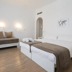 Отель NeoMagna Madrid 2* Улучшенный номер с различными типами кроватей фото 5