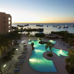 Апартаменты Hurghada Suites & Apartments Serviced by Marriott бассейн фото 2