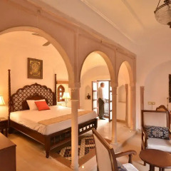 Отель WelcomHeritage Haveli Dharampura 5* Стандартный номер с различными типами кроватей фото 2