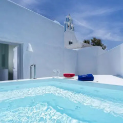 Отель Alti Santorini Suites Люкс с двуспальной кроватью фото 25