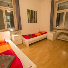 Апартаменты HITrental Seefeld - Kreuzstrasse Apartments комната для гостей фото 2