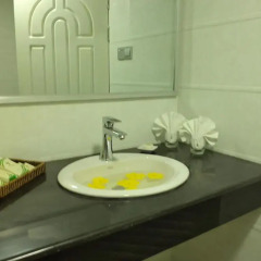 Jade Royal Hotel 3* Улучшенный номер с различными типами кроватей фото 3