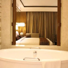 Crowne Plaza Hotel New Delhi Okhla ванная фото 2