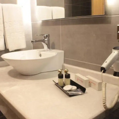 Hotel Osaka Airport 3* Улучшенный номер с различными типами кроватей фото 3