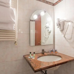 Отель Luce 4* Номер категории Эконом с различными типами кроватей фото 4
