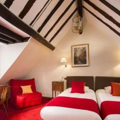 Отель Hôtel Saint Roch 2* Улучшенный номер с различными типами кроватей фото 2