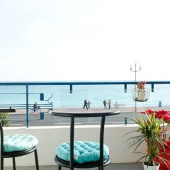 Апартаменты Cariatides Studio Promenade Holiday балкон