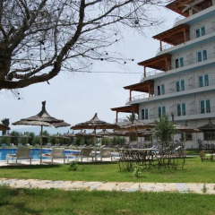 Отель Europa Grand Resort пляж