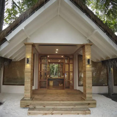 Отель Kudafushi Resort and Spa вид на фасад фото 3