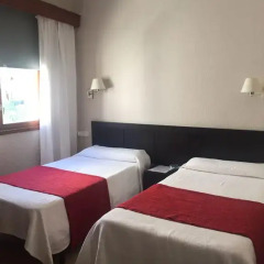 Отель Hostal Jakiton Стандартный номер с 2 отдельными кроватями фото 13