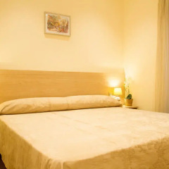 Отель Hostal Excellence Барселона комната для гостей фото 4