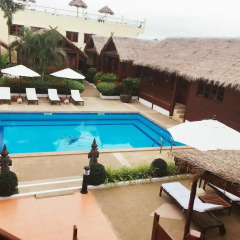 Отель Jaidee Resort бассейн