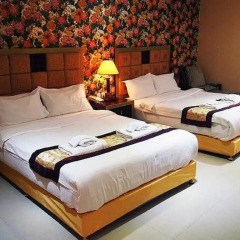 Отель The Privi Suites 3* Улучшенный номер с 2 отдельными кроватями фото 2