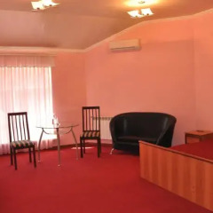 Гостиница Akropol Hotel в Ставрополе отзывы, цены и фото номеров - забронировать гостиницу Akropol Hotel онлайн Ставрополь комната для гостей фото 2