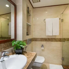 Hanoi E Central Hotel 4* Улучшенный номер с различными типами кроватей фото 6
