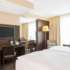 Отель NH Collection Berlin Mitte Am Checkpoint Charlie 4* Люкс с разными типами кроватей фото 3