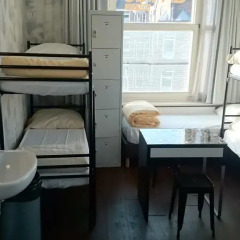 Amigo Budget Hostel Кровать в общем номере с двухъярусной кроватью фото 9