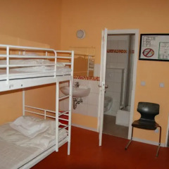 Happy Go Lucky Hotel + Hostel Кровать в общем номере фото 4