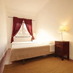 Отель Lisbon Story Guesthouse 3* Стандартный номер с двуспальной кроватью (общая ванная комната) фото 12