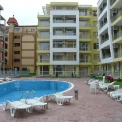 Отель Bulgarienhus Sunset Beach 2 Apartments Болгария, Солнечный берег - отзывы, цены и фото номеров - забронировать отель Bulgarienhus Sunset Beach 2 Apartments онлайн бассейн