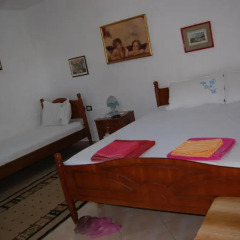 Отель Guesthouse Kadiu Berat Албания, Берат - отзывы, цены и фото номеров - забронировать отель Guesthouse Kadiu Berat онлайн комната для гостей фото 2