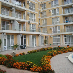 Отель Flores Park Apartments Болгария, Солнечный берег - отзывы, цены и фото номеров - забронировать отель Flores Park Apartments онлайн бассейн