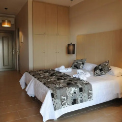 Отель Royalty Suites комната для гостей фото 4
