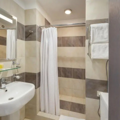Гостиница Gagarinn 4* Улучшенный номер