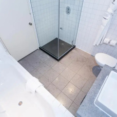 Отель The Trafalgar St. James London, Curio Collection by Hilton 5* Номер St. James с различными типами кроватей