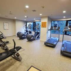 Отель Hilton Universal City Лос-Анджелес фитнесс-зал