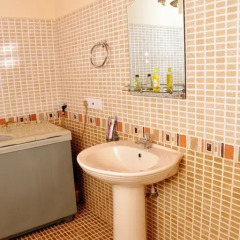 Отель Manoj Holiday Home Шри-Ланка, Бентота - отзывы, цены и фото номеров - забронировать отель Manoj Holiday Home онлайн ванная фото 2