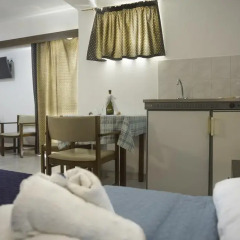 Antonios Hotel Студия с различными типами кроватей фото 7