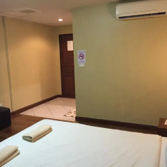 Отель Nawaporn Place Guesthouse 3* Стандартный номер фото 19